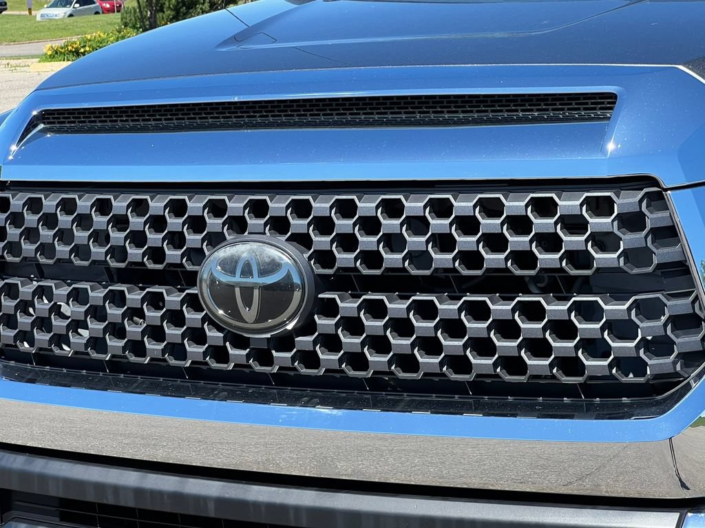 Used 2018 Toyota Tundra SR5 w/ SR5 Upgrade Package RWD image 39