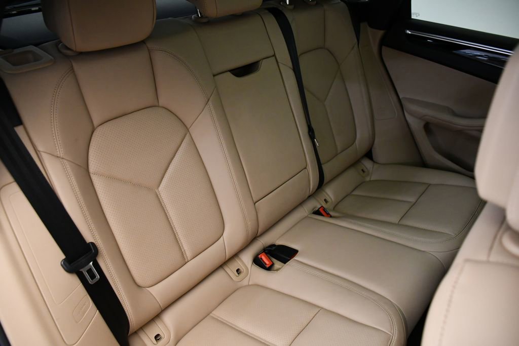 Certified 2023 Porsche Macan Turbo image 55