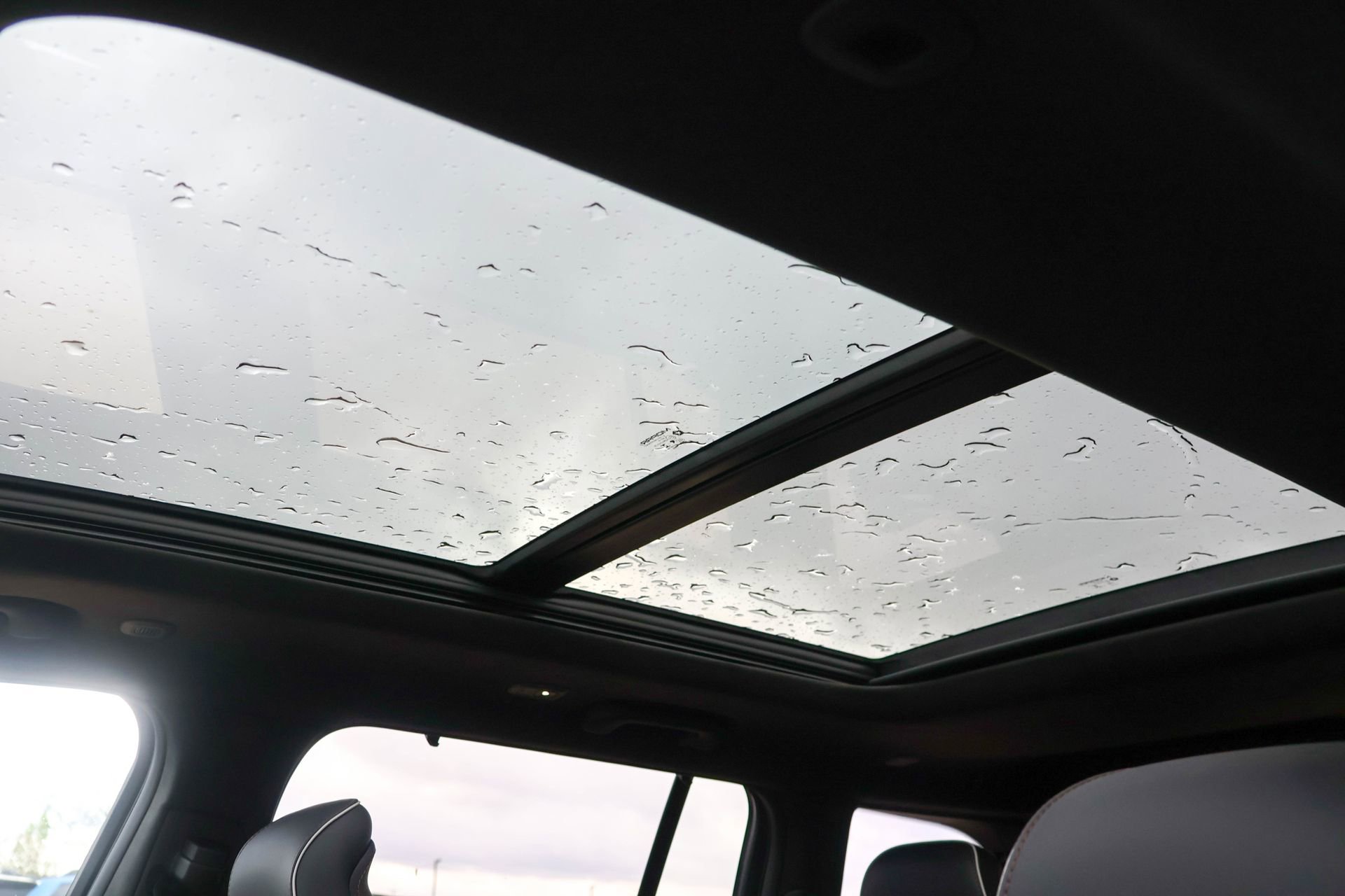 New 2026 Jeep Grand Cherokee Summit w/ Obsidian Package image 8