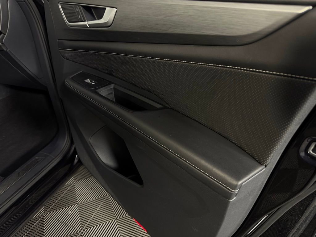 Used 2025 Volkswagen Atlas Cross Sport SE AWD/4WD image 32