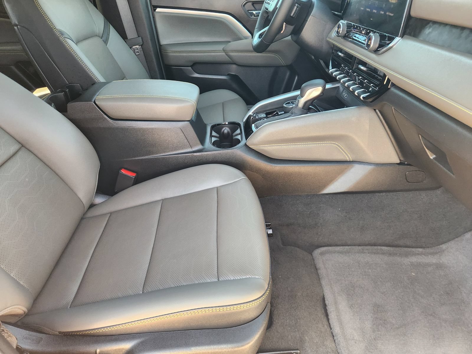Used 2026 Chevrolet Colorado ZR2 AWD/4WD image 13
