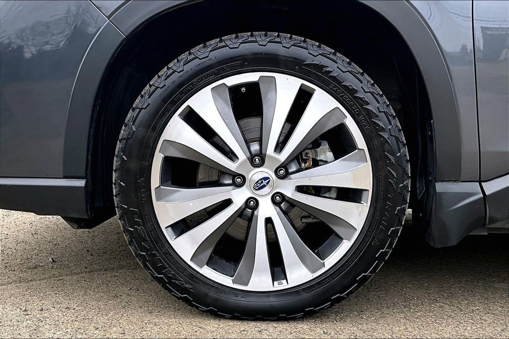 Used 2019 Subaru Ascent Touring w/ Popular Package #3 image 12