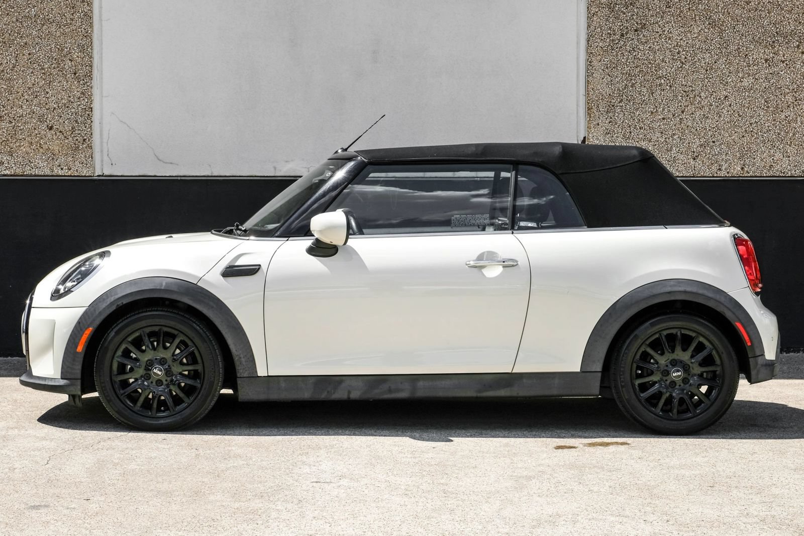 Used 2023 MINI Cooper Convertible FWD image 9