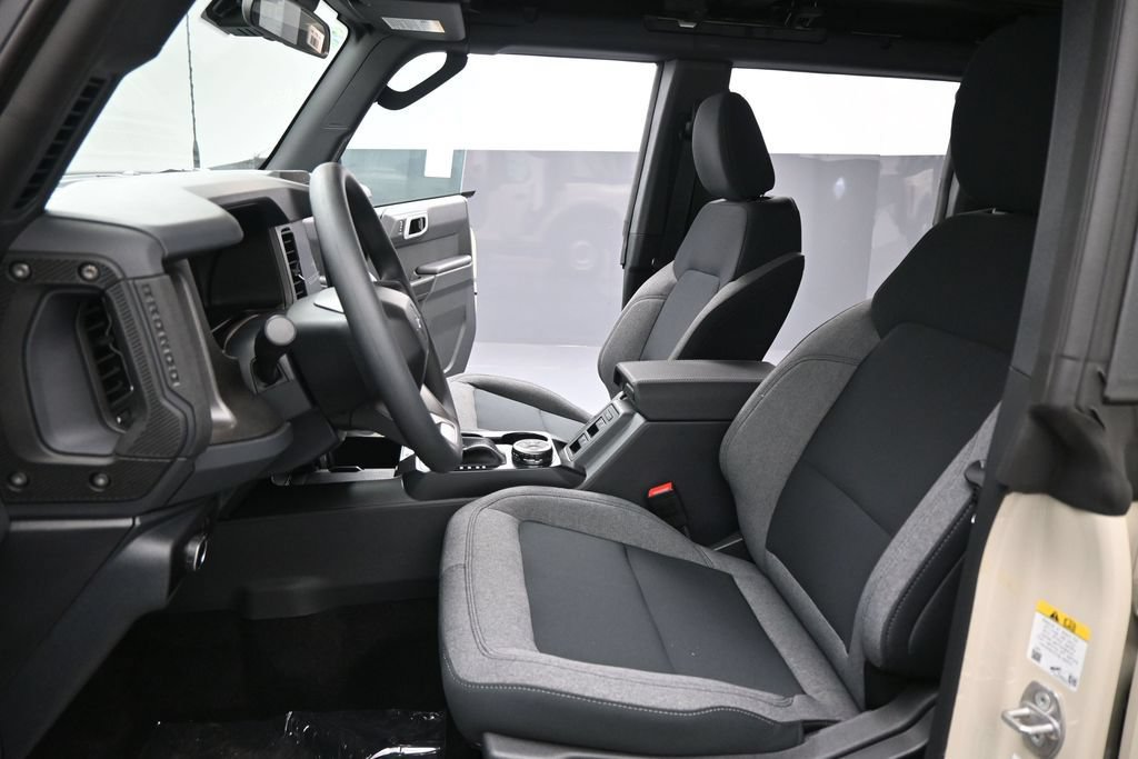 New 2026 Ford Bronco 4-Door AWD/4WD image 9