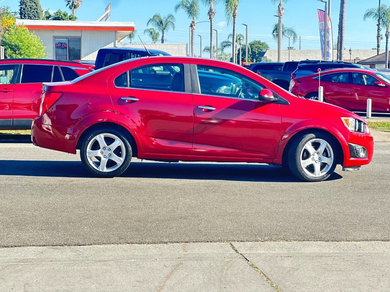 Used 2012 Chevrolet Sonic LTZ FWD image 4