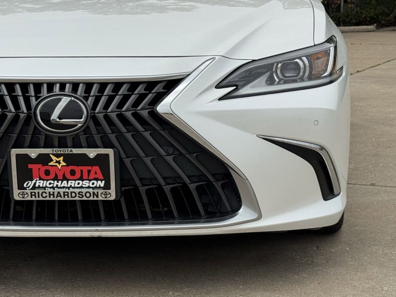Used 2023 Lexus ES 350 w/ Premium Package FWD image 8