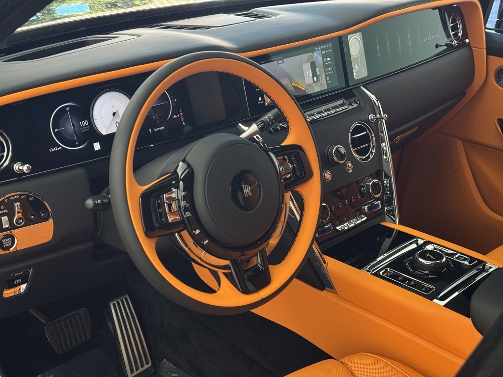 New 2026 Rolls-Royce Cullinan image 9