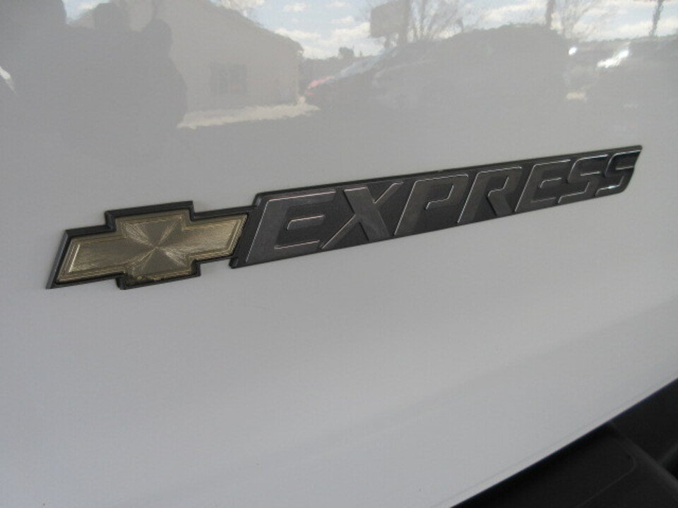 Used 2024 Chevrolet Express 3500 LT w/ LT Preferred Equipment Group RWD image 26