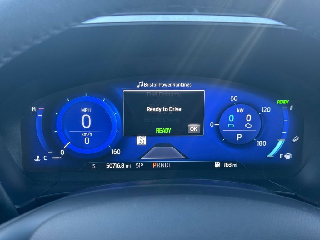 Certified 2020 Ford Escape Titanium AWD/4WD image 29