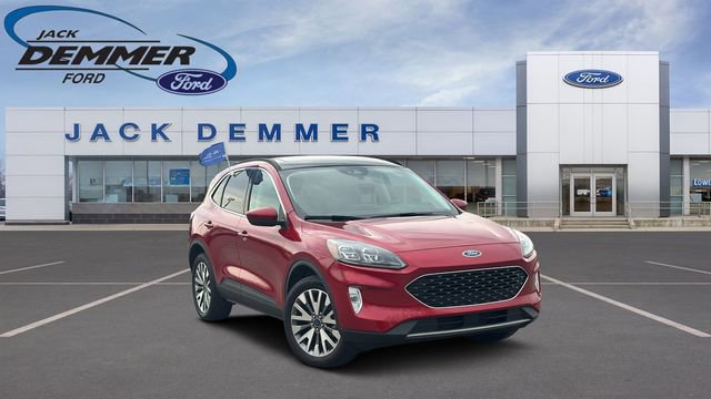 Certified 2022 Ford Escape Titanium w/ Class II Trailer Tow Package image 1