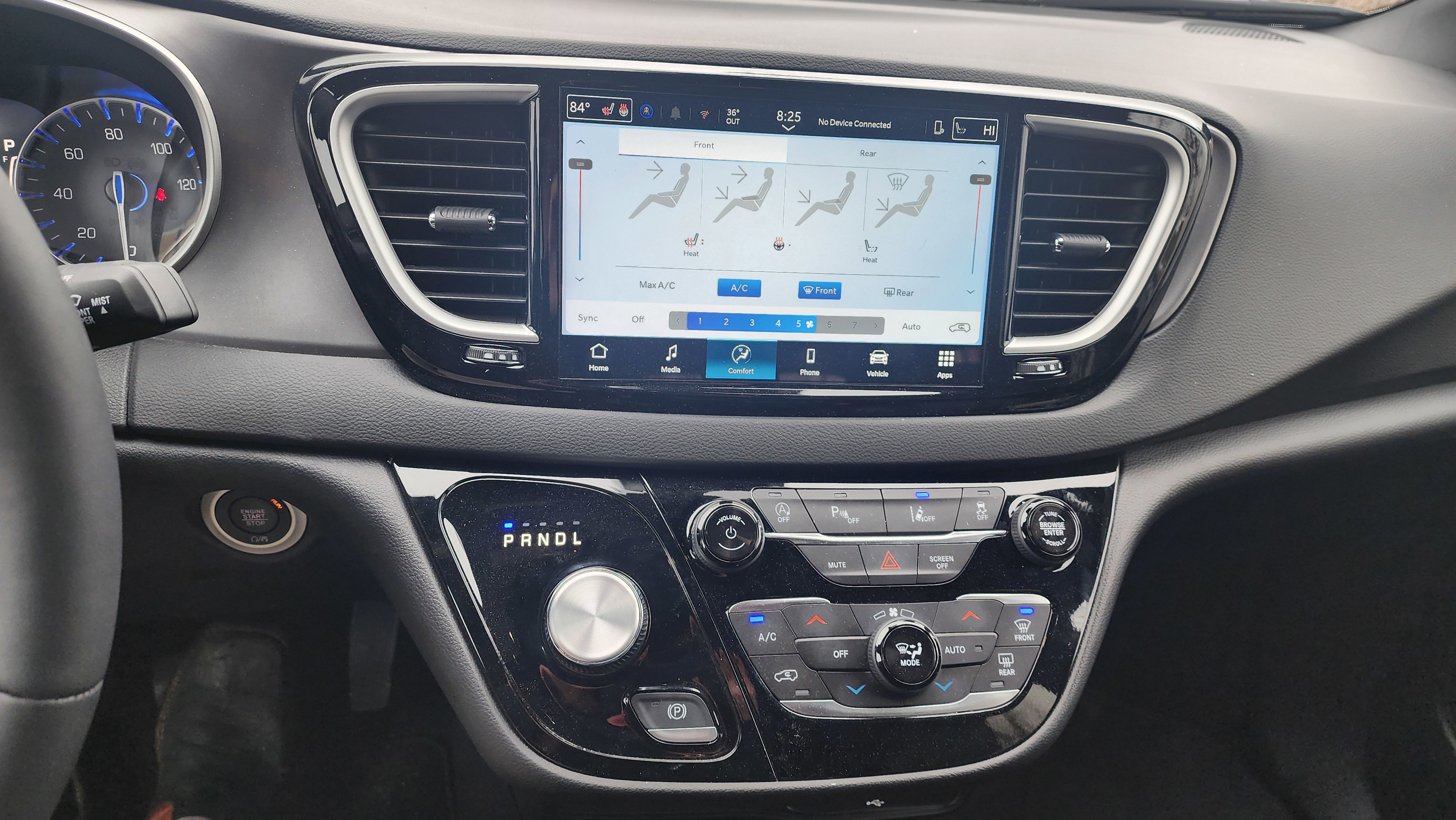 Used 2026 Chrysler Pacifica Select image 10