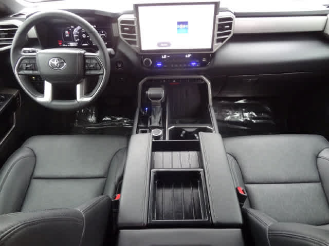Used 2025 Toyota Tundra Limited AWD/4WD image 11