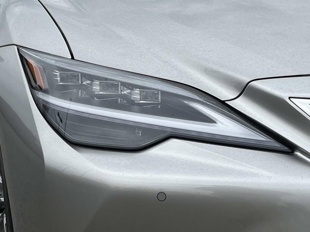 Certified 2023 Lexus LS 500 w/ Accessory Package (Z2) RWD image 9