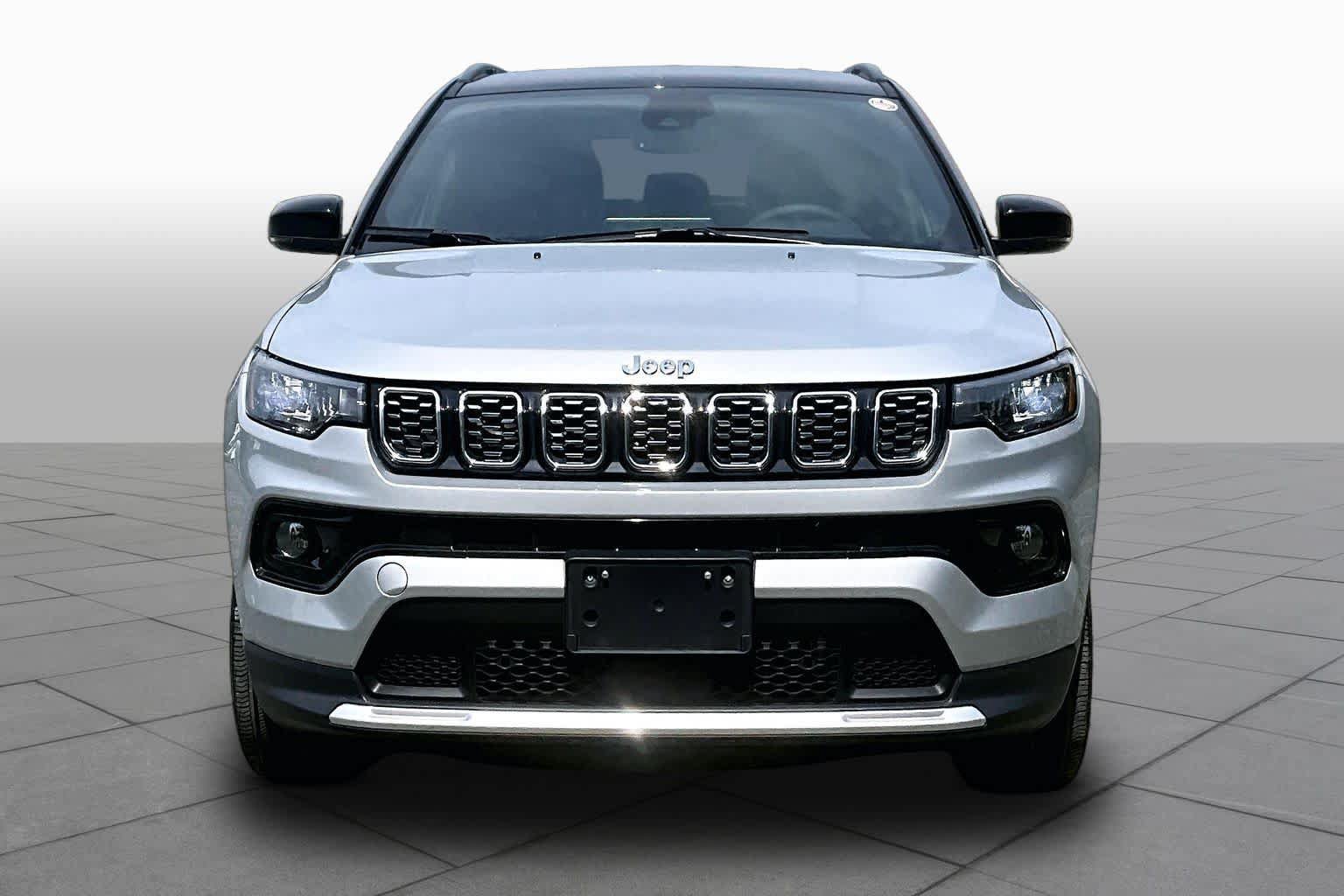 Used 2026 Jeep Compass Limited AWD/4WD image 4