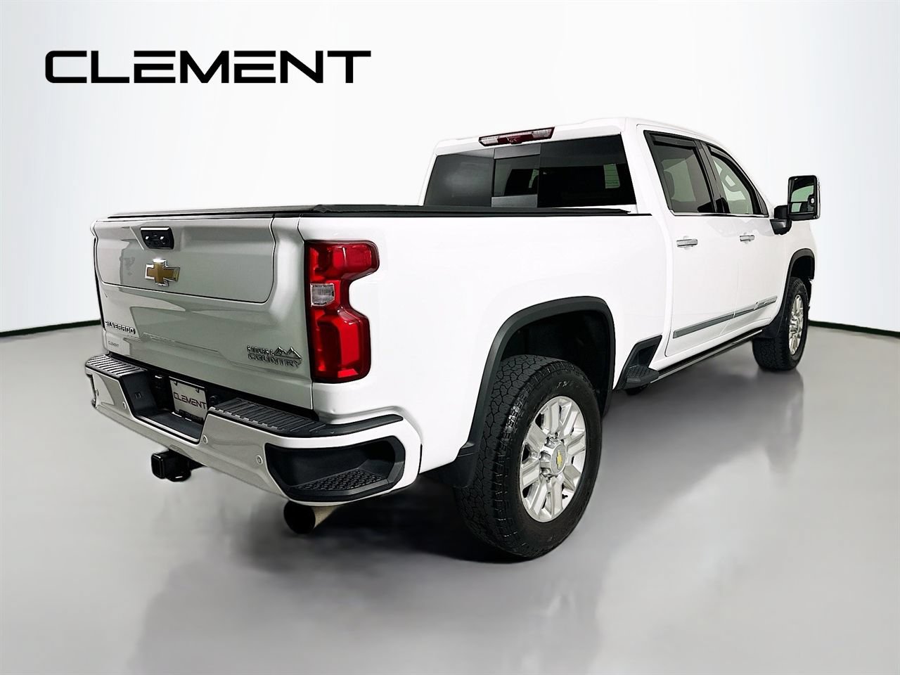 Used 2024 Chevrolet Silverado 2500 High Country w/ High Country Premium Package AWD/4WD image 7
