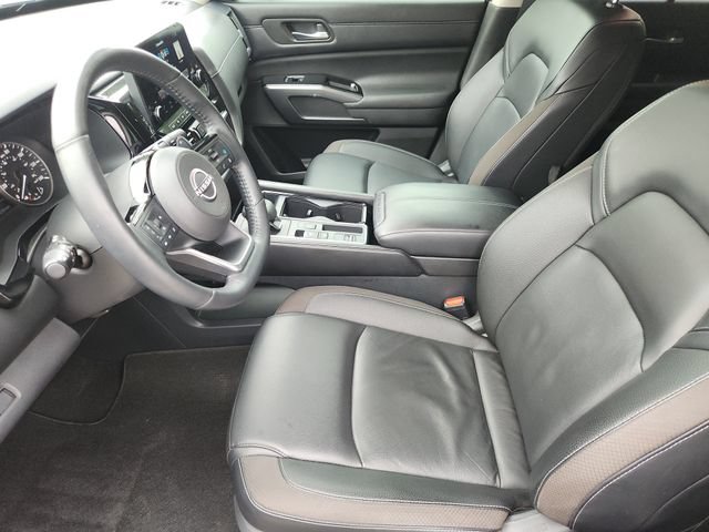 Used 2023 Nissan Pathfinder SL FWD image 12