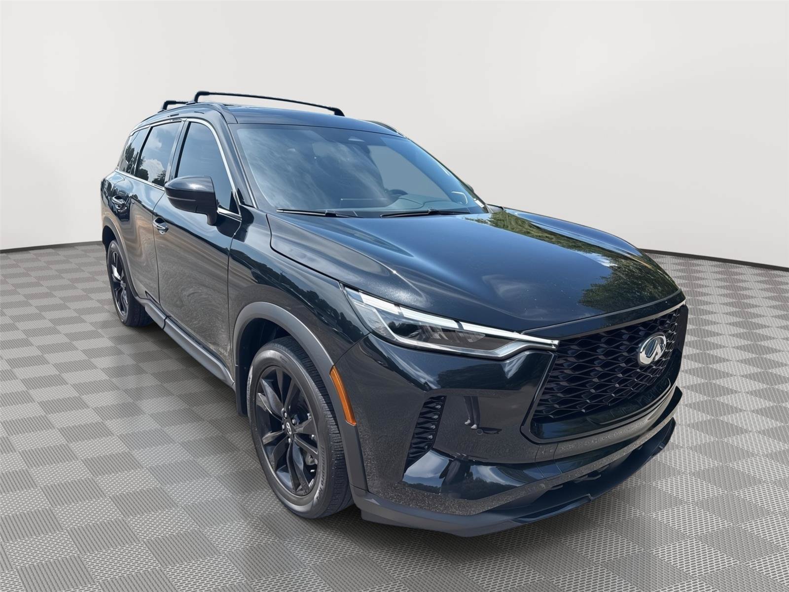 Used 2025 INFINITI QX60 Luxe w/ Black Edition FWD image 4