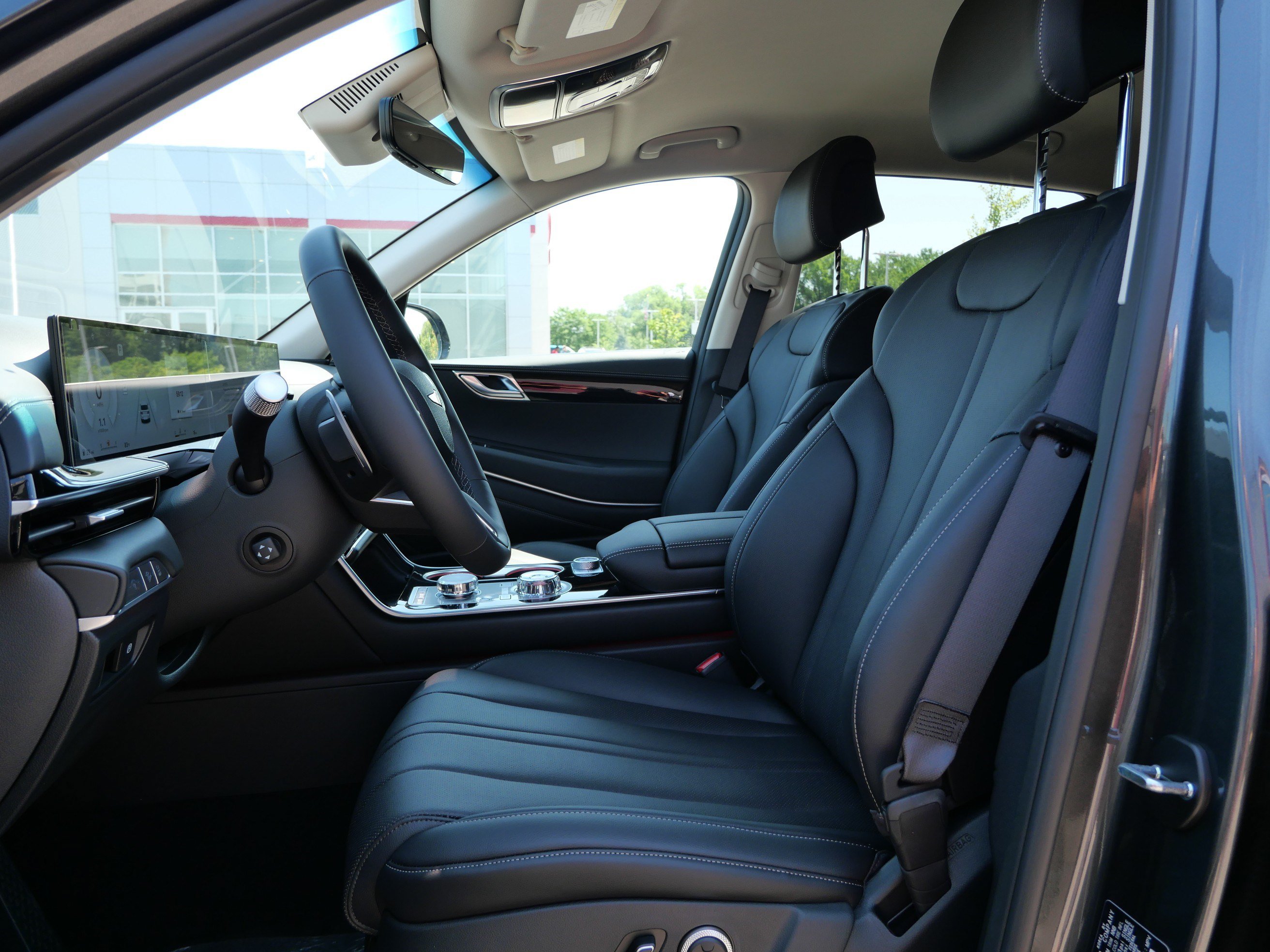 New 2027 Genesis GV80 2.5T AWD/4WD image 3