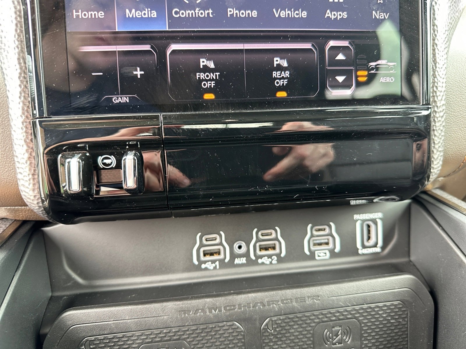 New 2025 RAM 1500 Limited image 23