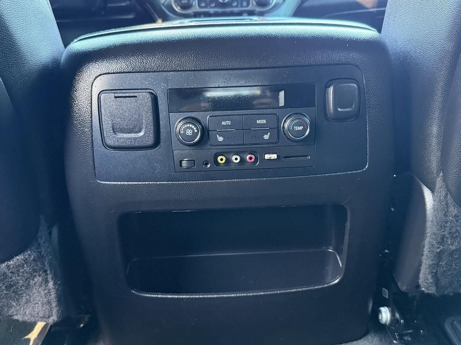 Used 2015 Chevrolet Tahoe LTZ image 27