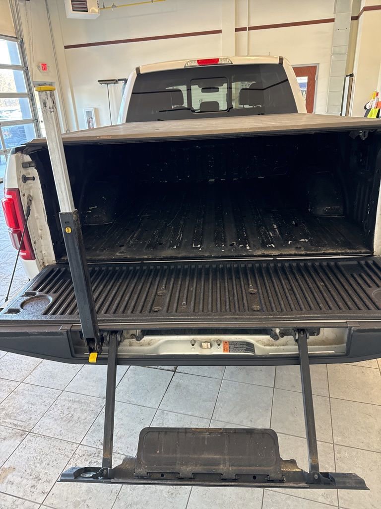 Used 2015 Ford F150 Lariat w/ Equipment Group 502A Luxury image 5