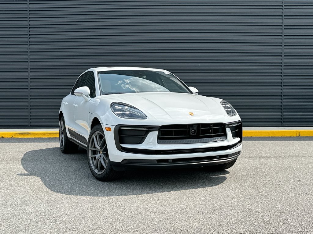 New 2026 Porsche Macan AWD/4WD image 7
