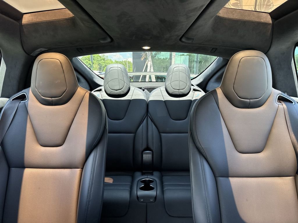 Used 2024 Tesla Model X image 19