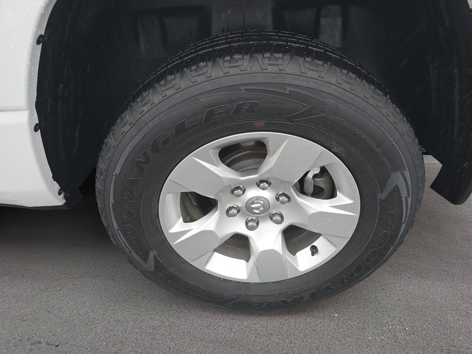 Used 2021 RAM 1500 Big Horn image 25