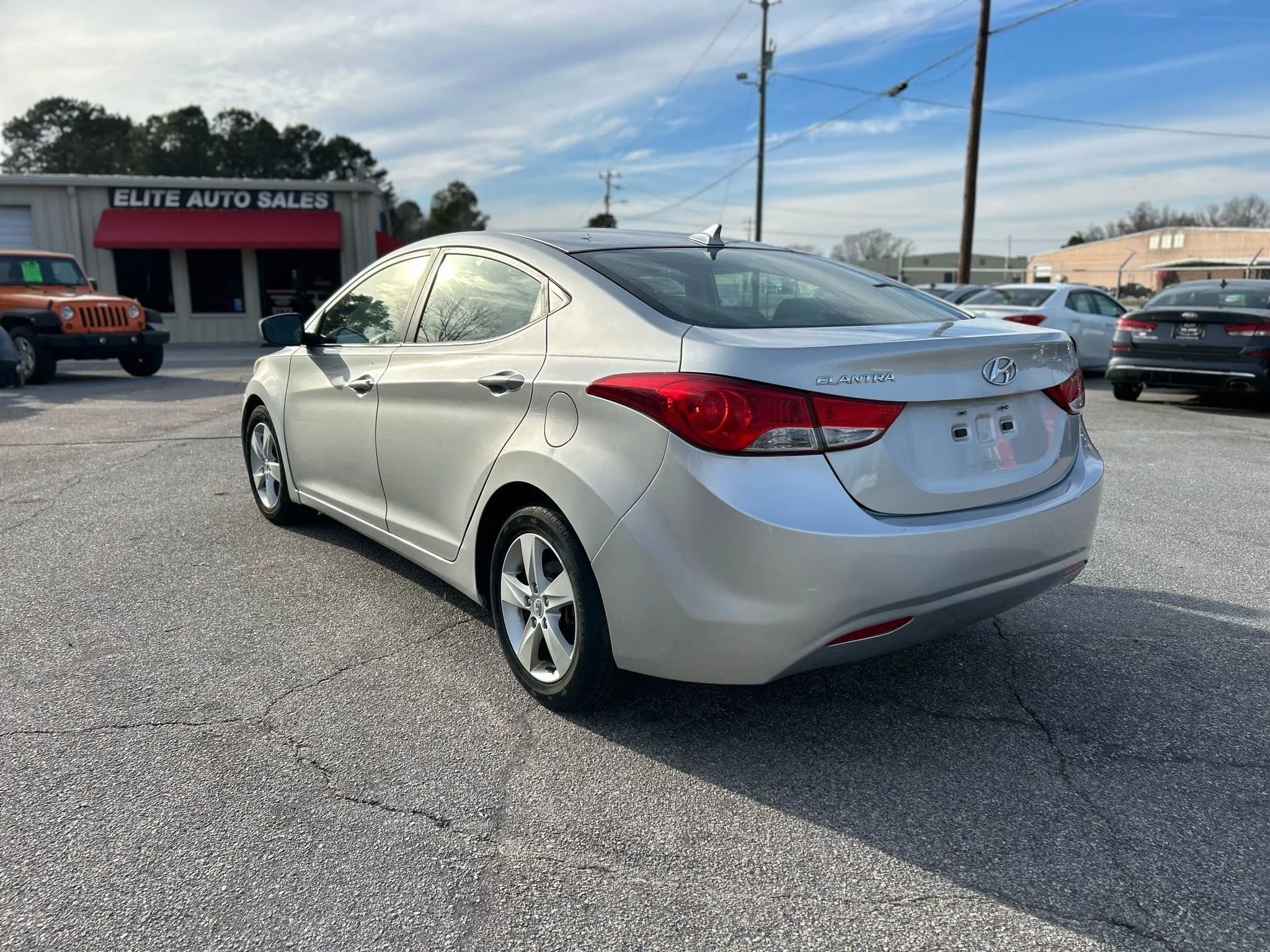 Used 2012 Hyundai Elantra GLS w/ Preferred Pkg 3 image 9