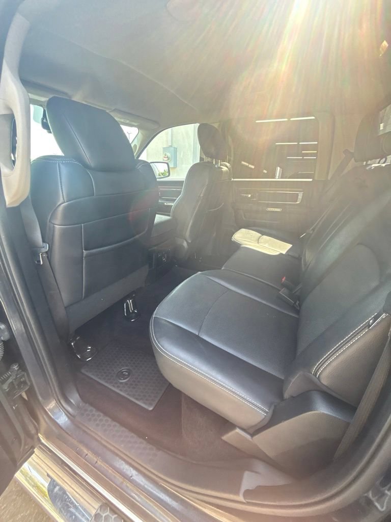 Used 2016 RAM 1500 Laramie w/ Convenience Group AWD/4WD image 16