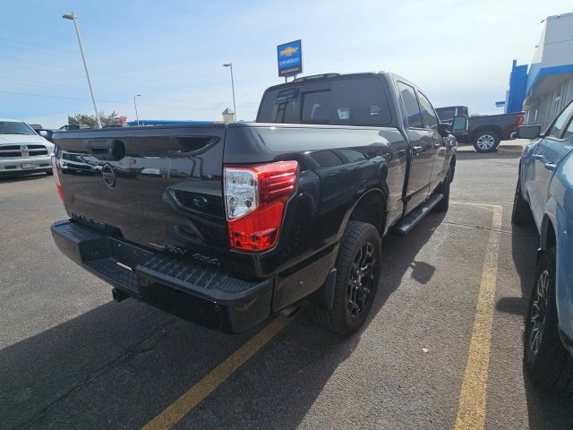 Used 2019 Nissan Titan SV w/ SV Convenience Package image 5