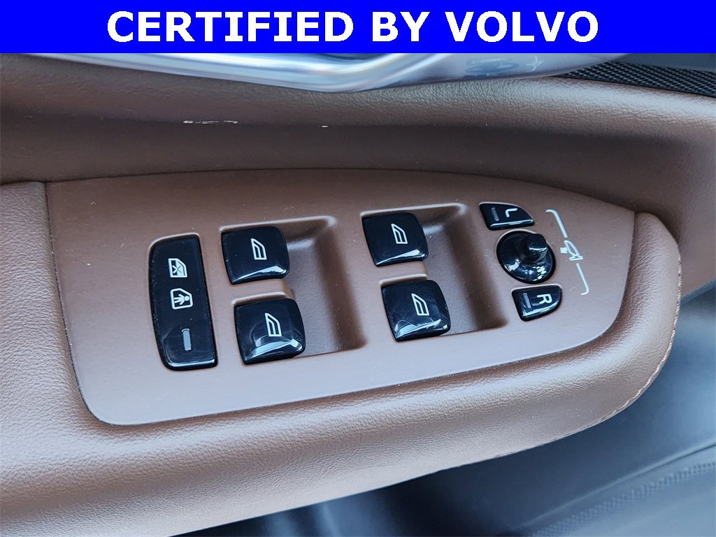 Used 2023 Volvo XC90 B5 Plus image 10