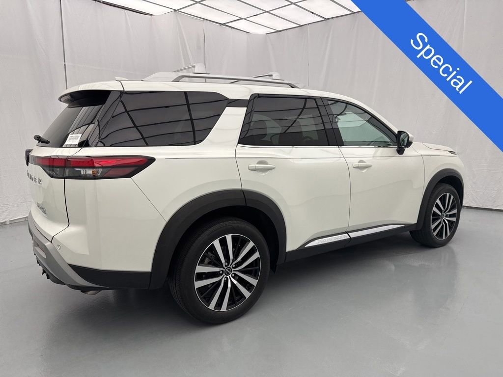Used 2023 Nissan Pathfinder Platinum AWD/4WD image 14