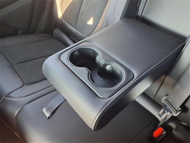 Used 2025 Jeep Grand Cherokee Altitude image 14