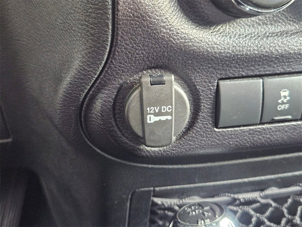 Used 2016 Jeep Wrangler Unlimited Sport image 27