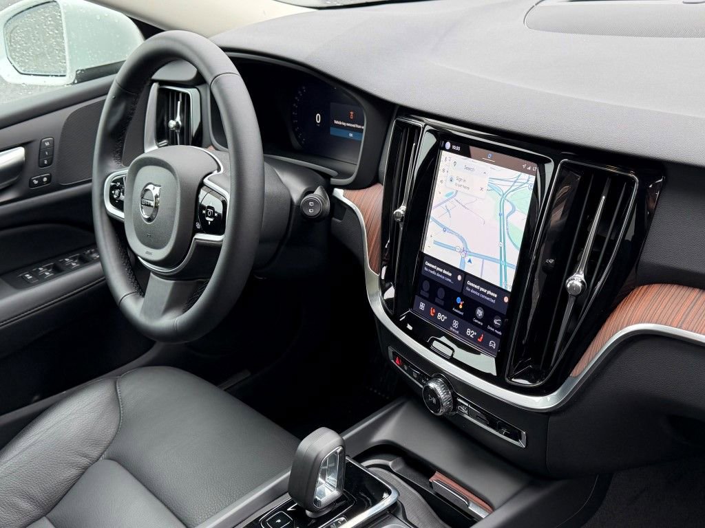 Certified 2025 Volvo V60 B5 Cross Country Plus image 12