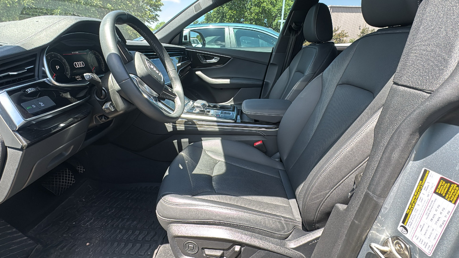 Used 2025 Audi Q8 Premium Plus AWD/4WD image 12