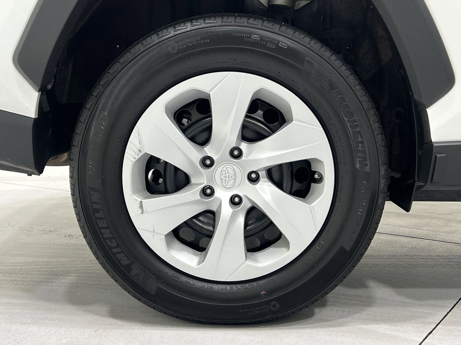 Used 2024 Toyota RAV4 LE image 10