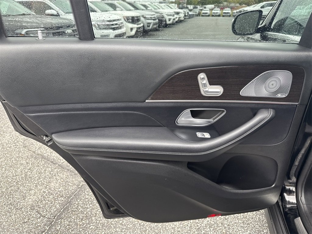 Used 2020 Mercedes-Benz GLS 450 4MATIC image 23