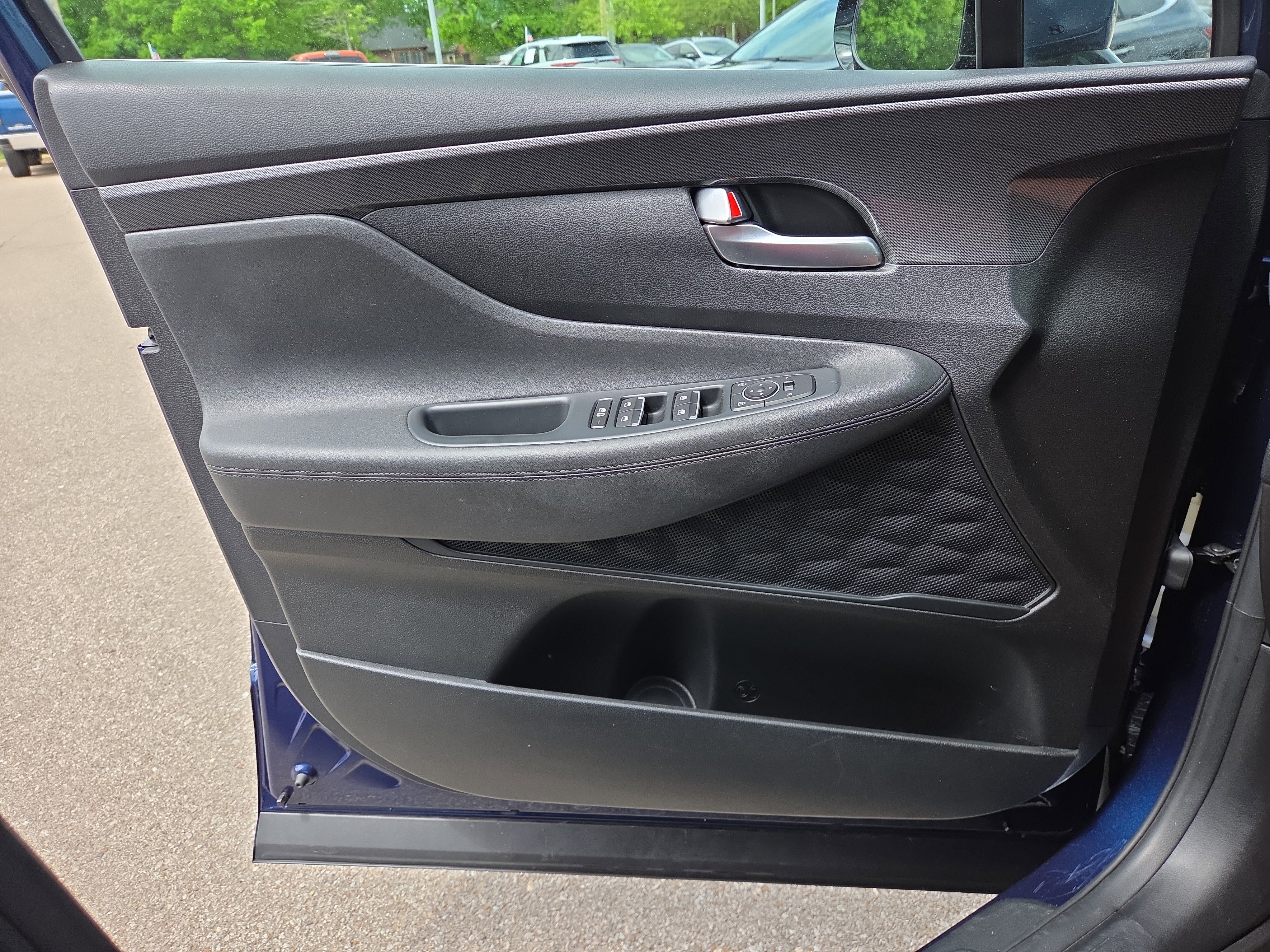 Used 2022 Hyundai Santa Fe SEL FWD image 17