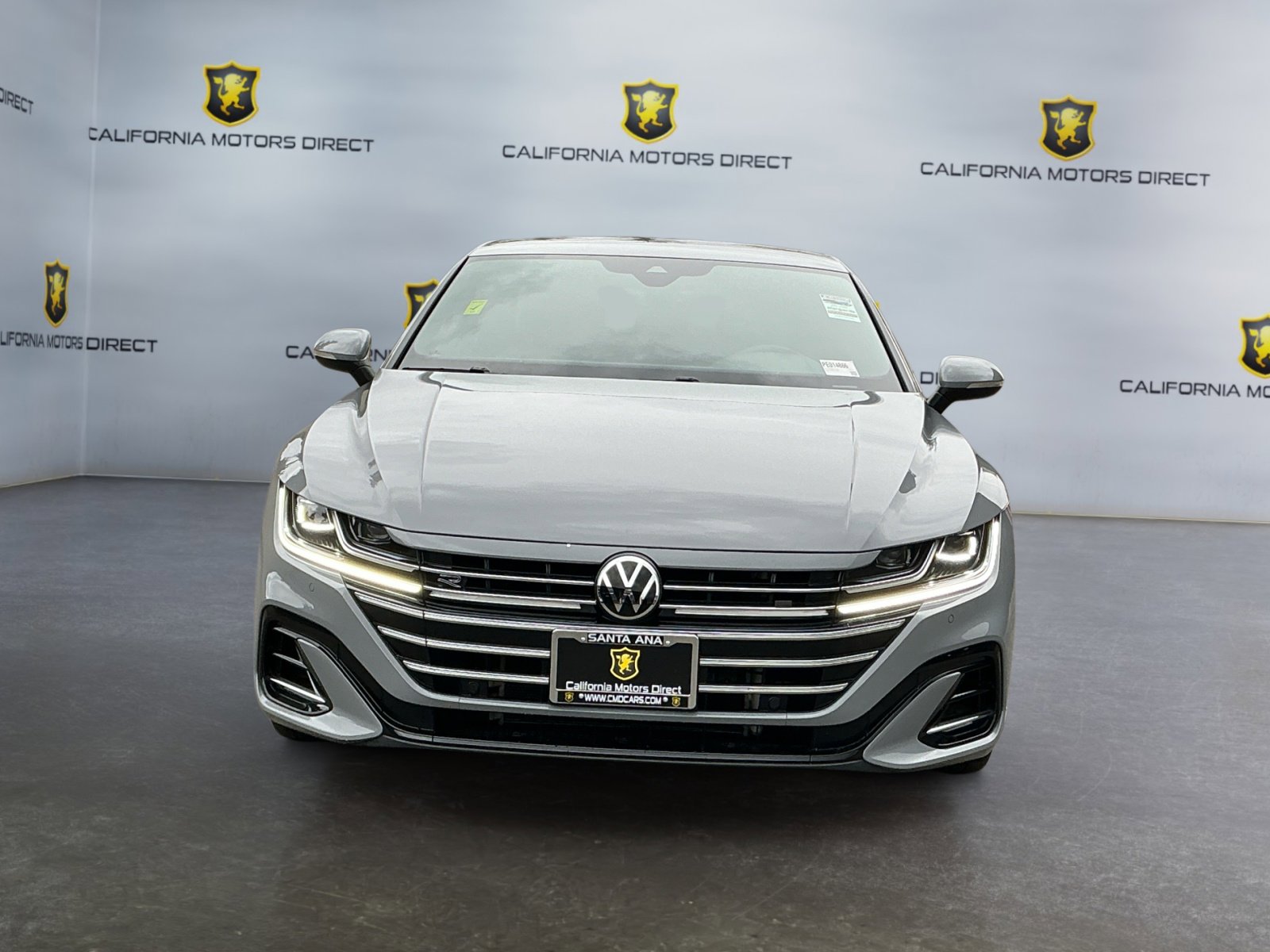 Used 2023 Volkswagen Arteon SE image 2
