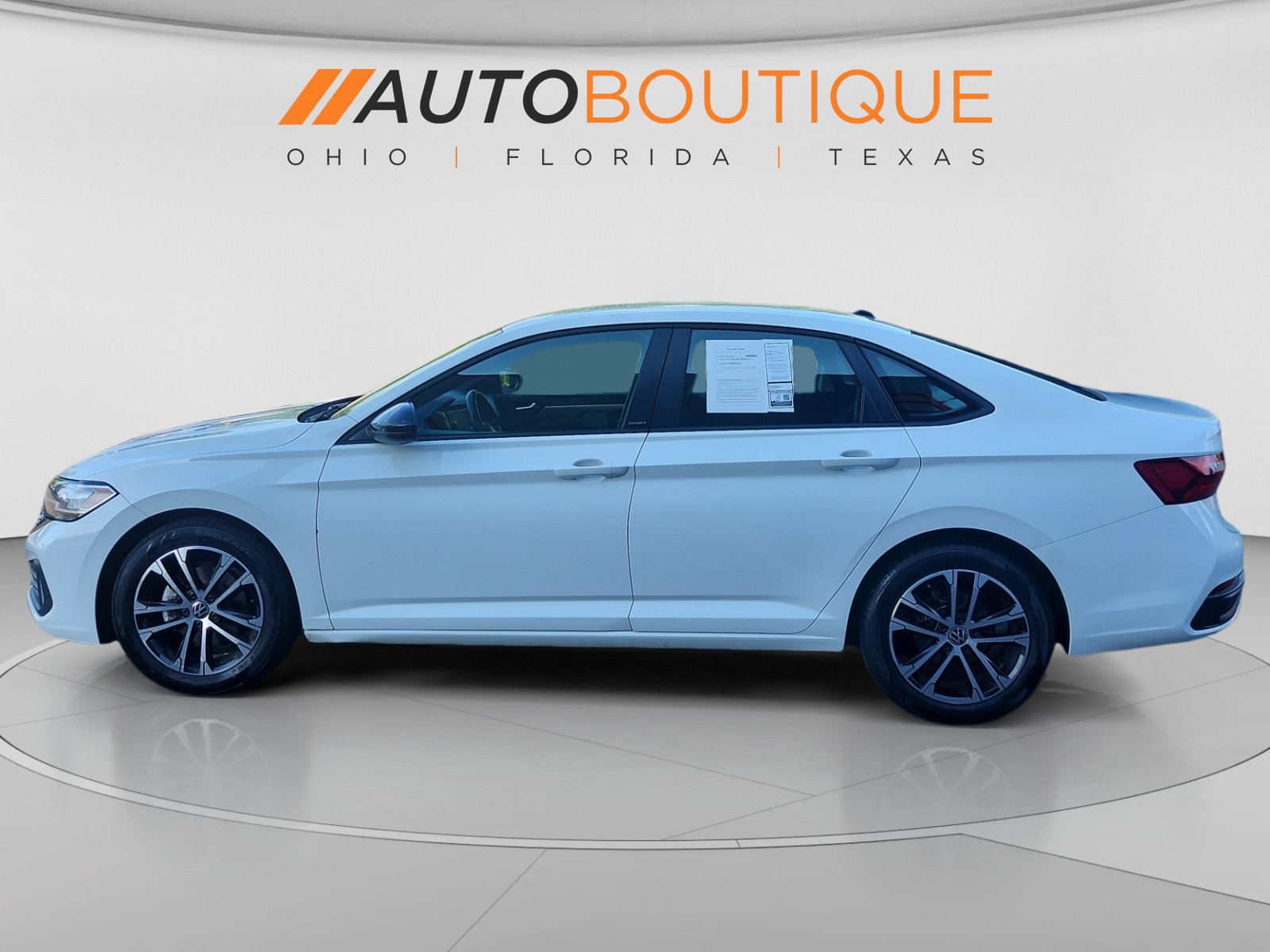 Used 2024 Volkswagen Jetta Sport FWD image 2