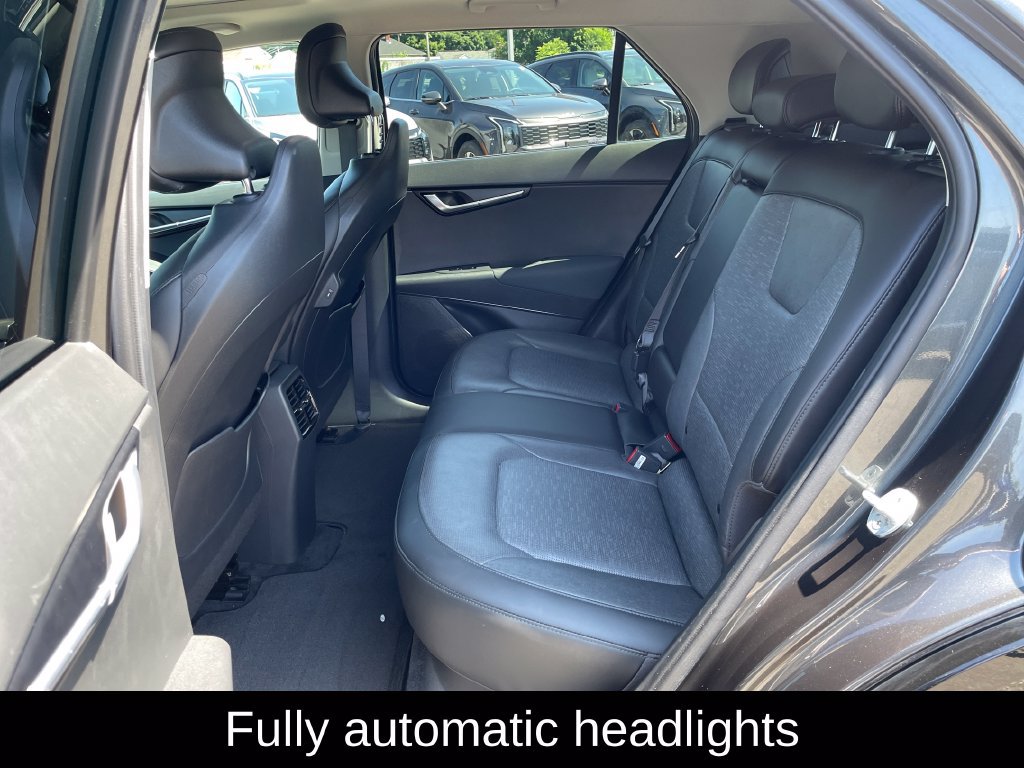 Certified 2023 Kia Niro Wave w/ Wave Preserve Package FWD image 25