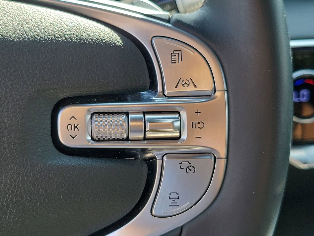 Certified 2022 Genesis GV70 2.5T w/ Advanced Package AWD/4WD image 25