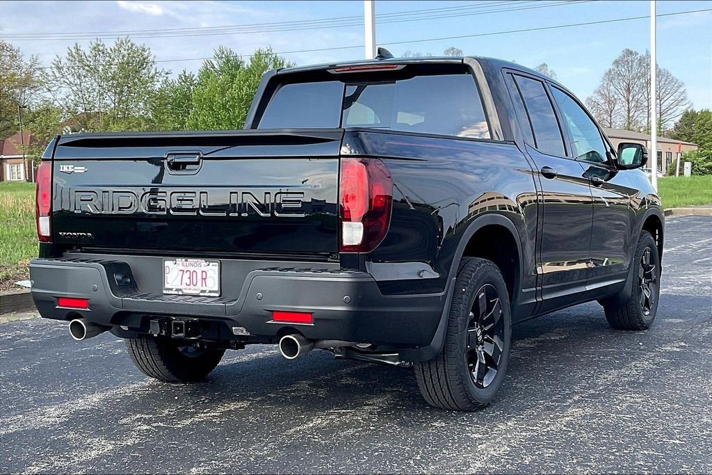 New 2026 Honda Ridgeline Black Edition image 2