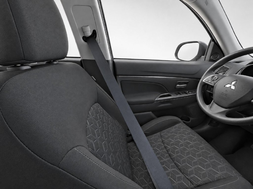 Used 2024 Mitsubishi Outlander Sport ES AWD/4WD image 26