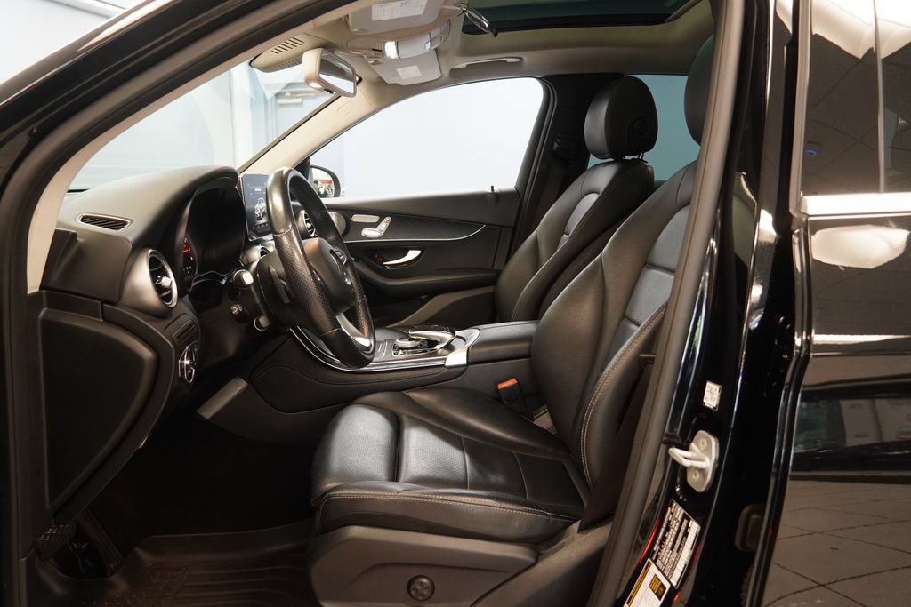 Used 2016 Mercedes-Benz GLC 300 4MATIC image 6