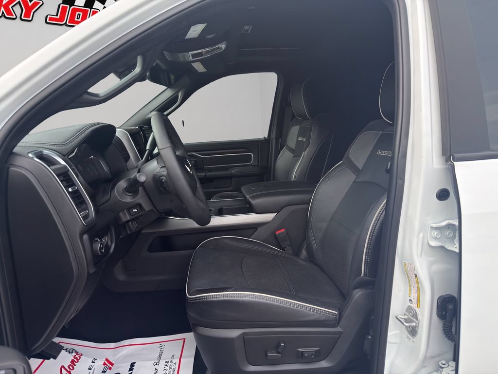 Used 2025 RAM 2500 Laramie AWD/4WD image 4