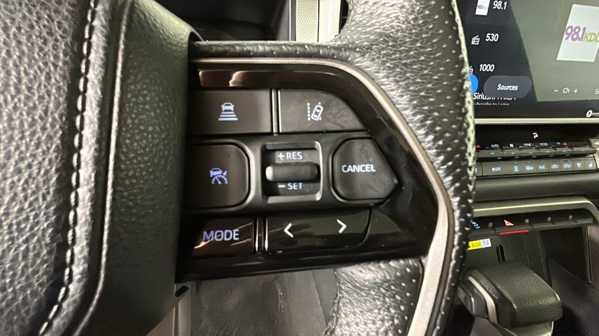 Used 2022 Toyota Tundra Limited AWD/4WD image 19