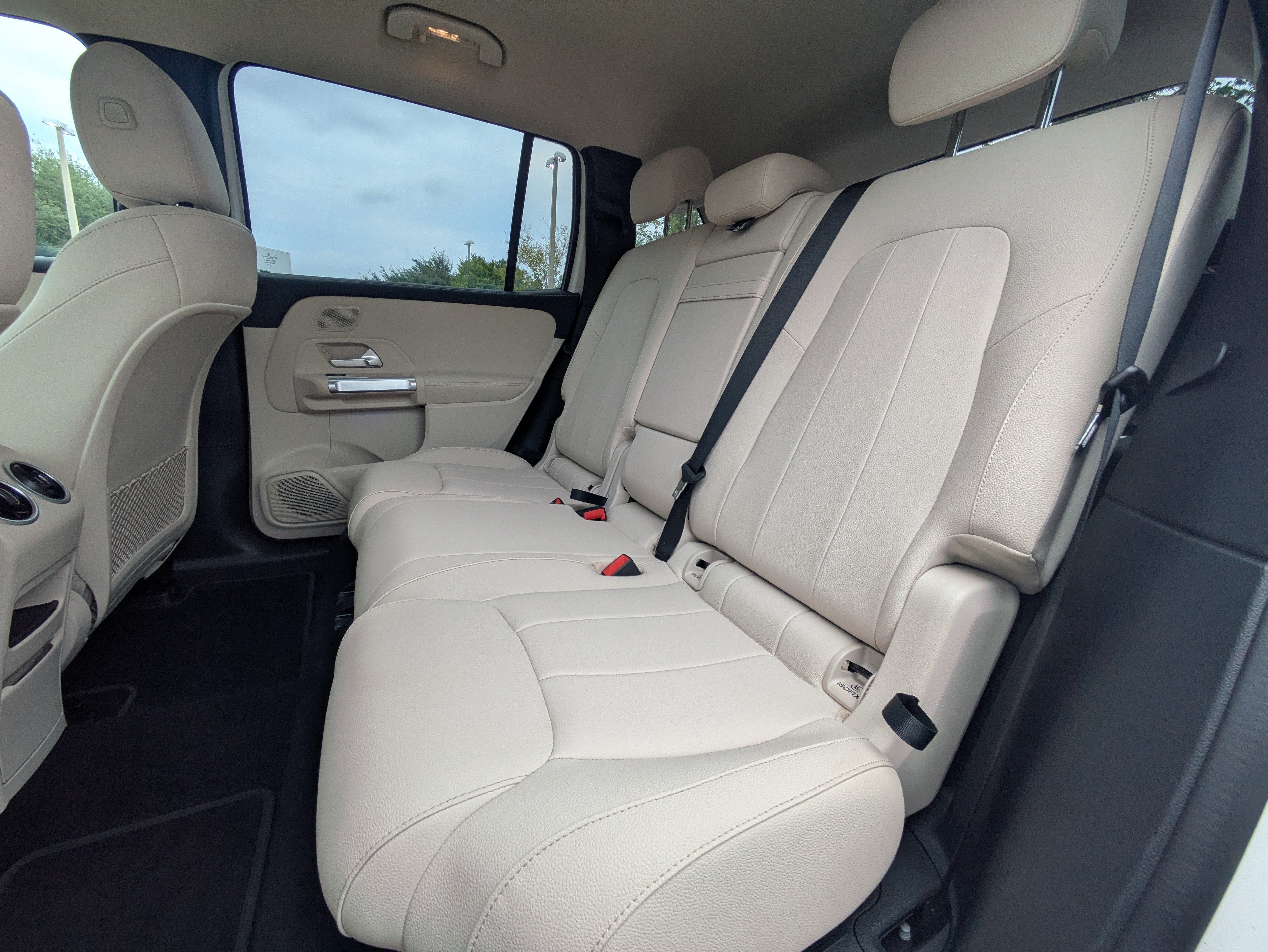 Used 2023 Mercedes-Benz EQB 300 4MATIC image 13